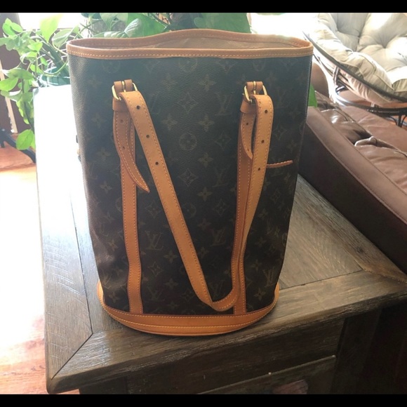 Authentic LV Bucket BAg - Picture 13 of 16